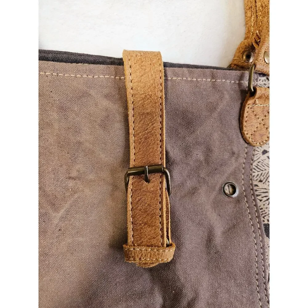 Maya Tote Bag. Leather & Canvas. Floral large bag. Zip closure. Multiple pockets